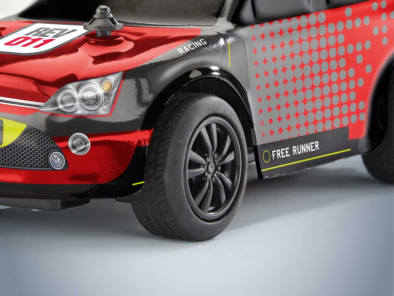 Autíčko REVELL 24470 - Free Runner
