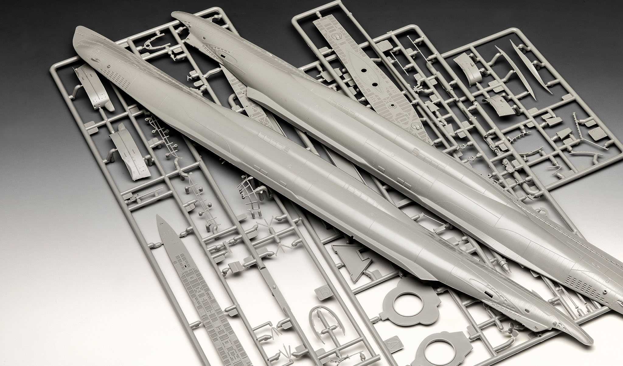 Gift-Set ponorka 05675 - Movie Set DAS BOOT - 40th Anniversary (1:144)