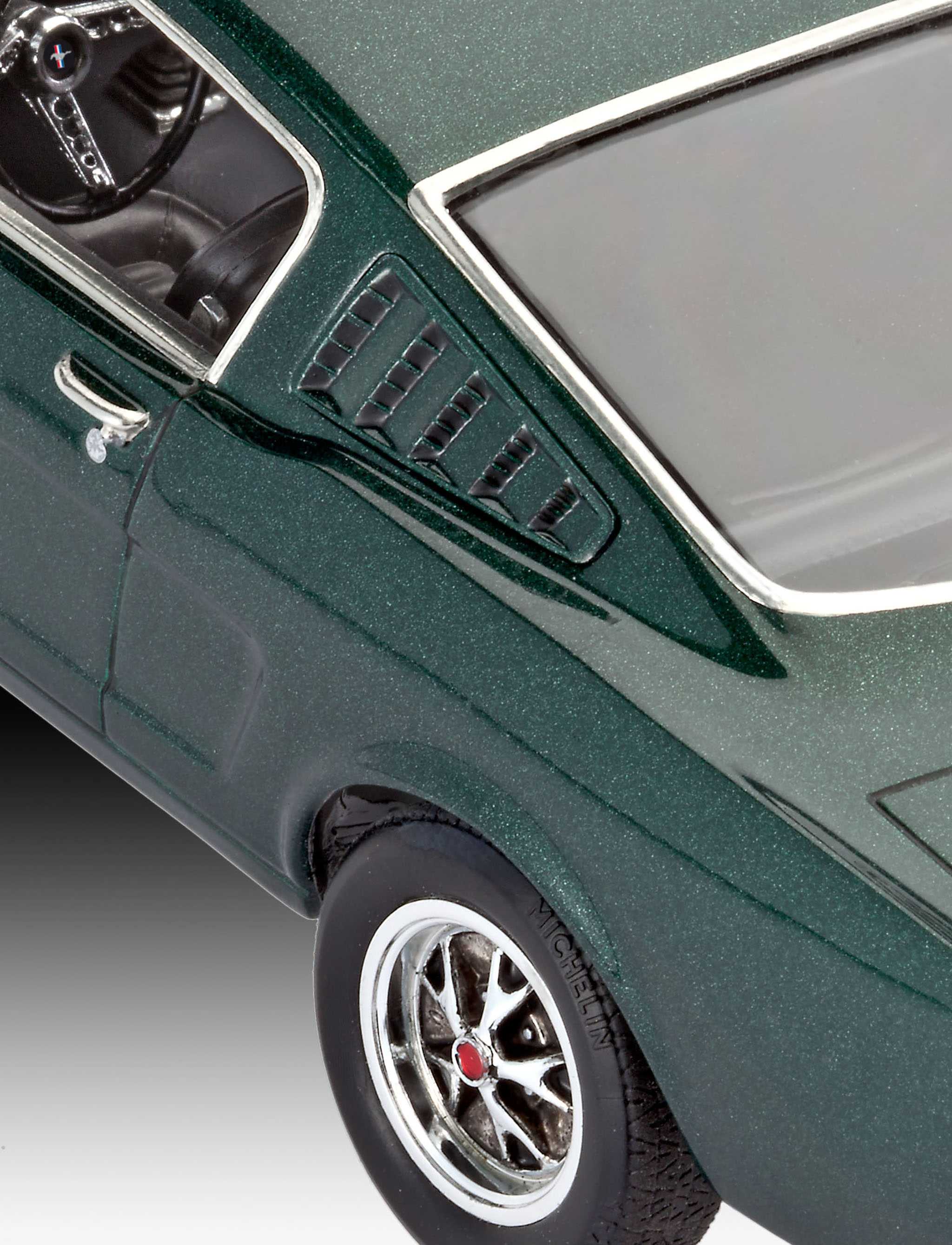 ModelSet auto 67065 - 1965 Ford Mustang 2+2 Fastback (1:24)