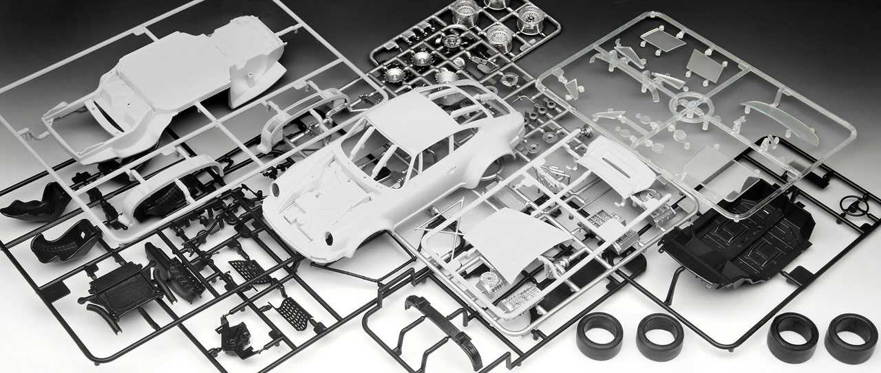 ModelSet auto 67685 - Porsche 934 RSR "Martini" (1:24)