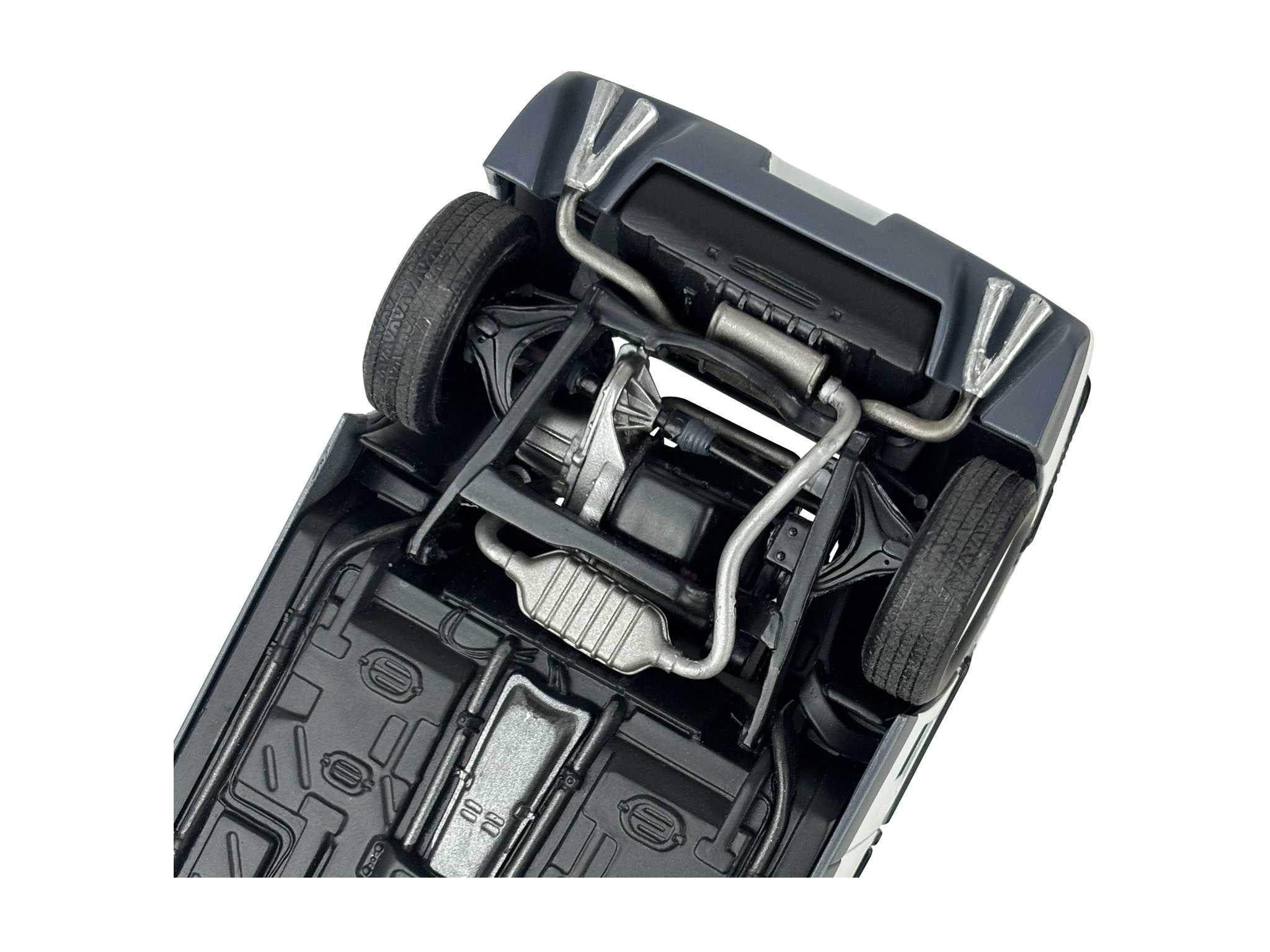 Plastic ModelKit MONOGRAM auto 4573 - 1985 Fiero GT (1:24)