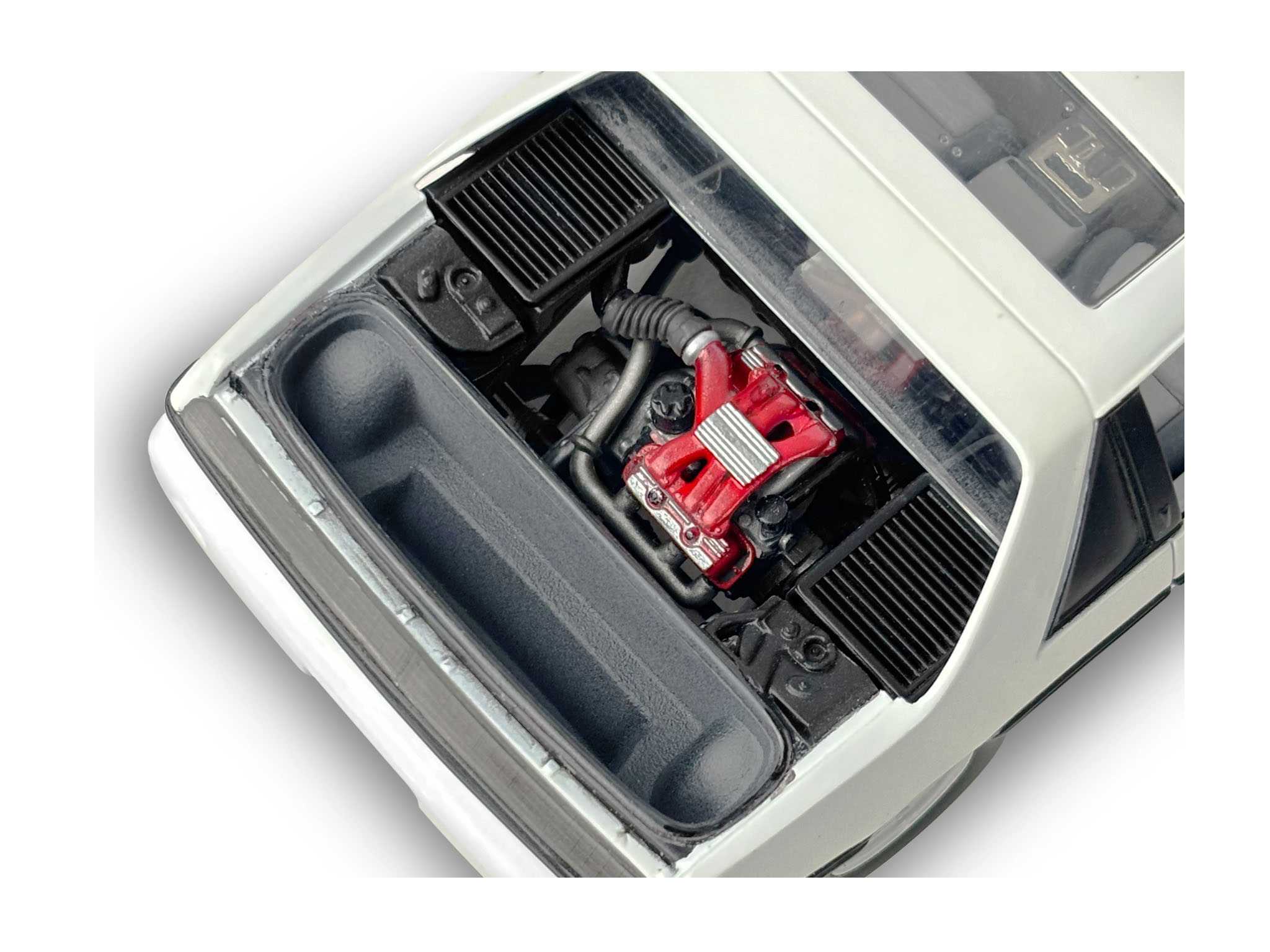 Plastic ModelKit MONOGRAM auto 4573 - 1985 Fiero GT (1:24)