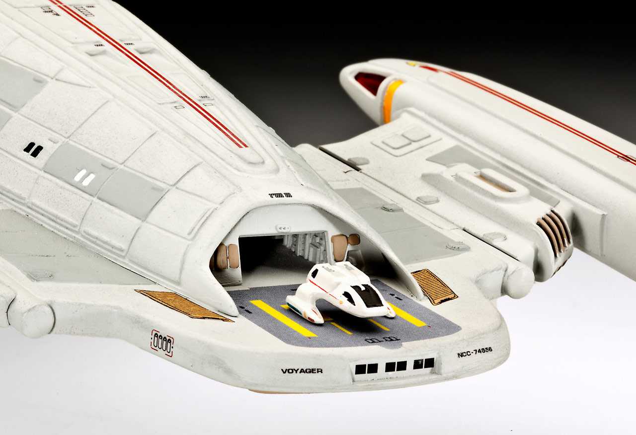 Plastic ModelKit Star Trek 04992 - U.S.S. Voyager (1:670)