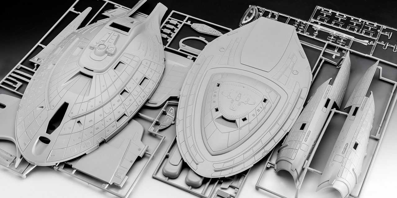 Plastic ModelKit Star Trek 04992 - U.S.S. Voyager (1:670)