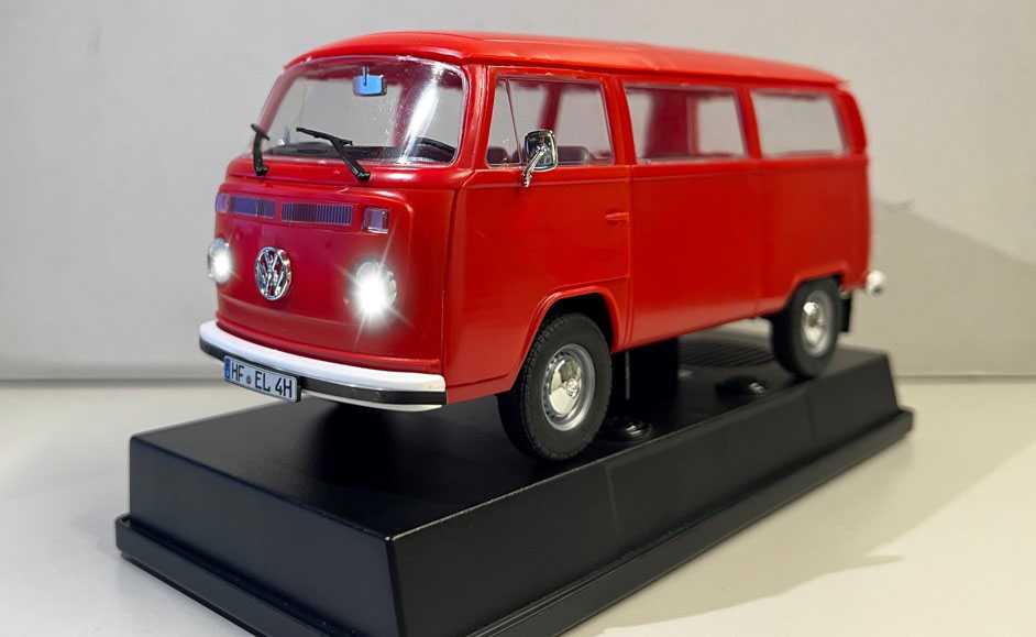 Plastic ModelKit TECHNIK auto 00459 - Volkswagen T2 (Easy-Click System) (1:24)