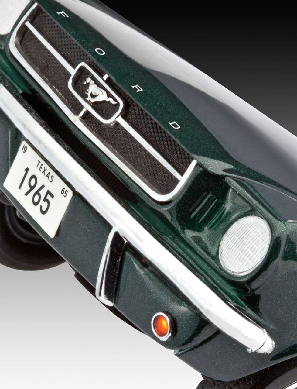 Plastic ModelKit auto 07065 - 1965 Ford Mustang 2+2 Fastback (1:25)