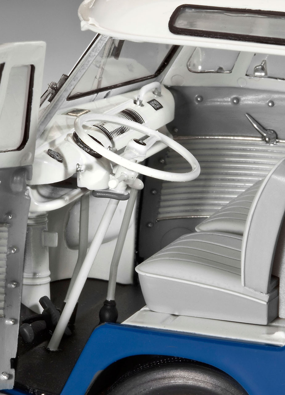 Plastic ModelKit auto 07399 - VW T1 SAMBA BUS (1:24)