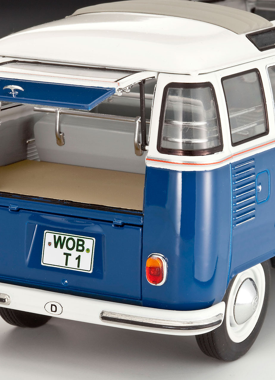 Plastic ModelKit auto 07399 - VW T1 SAMBA BUS (1:24)
