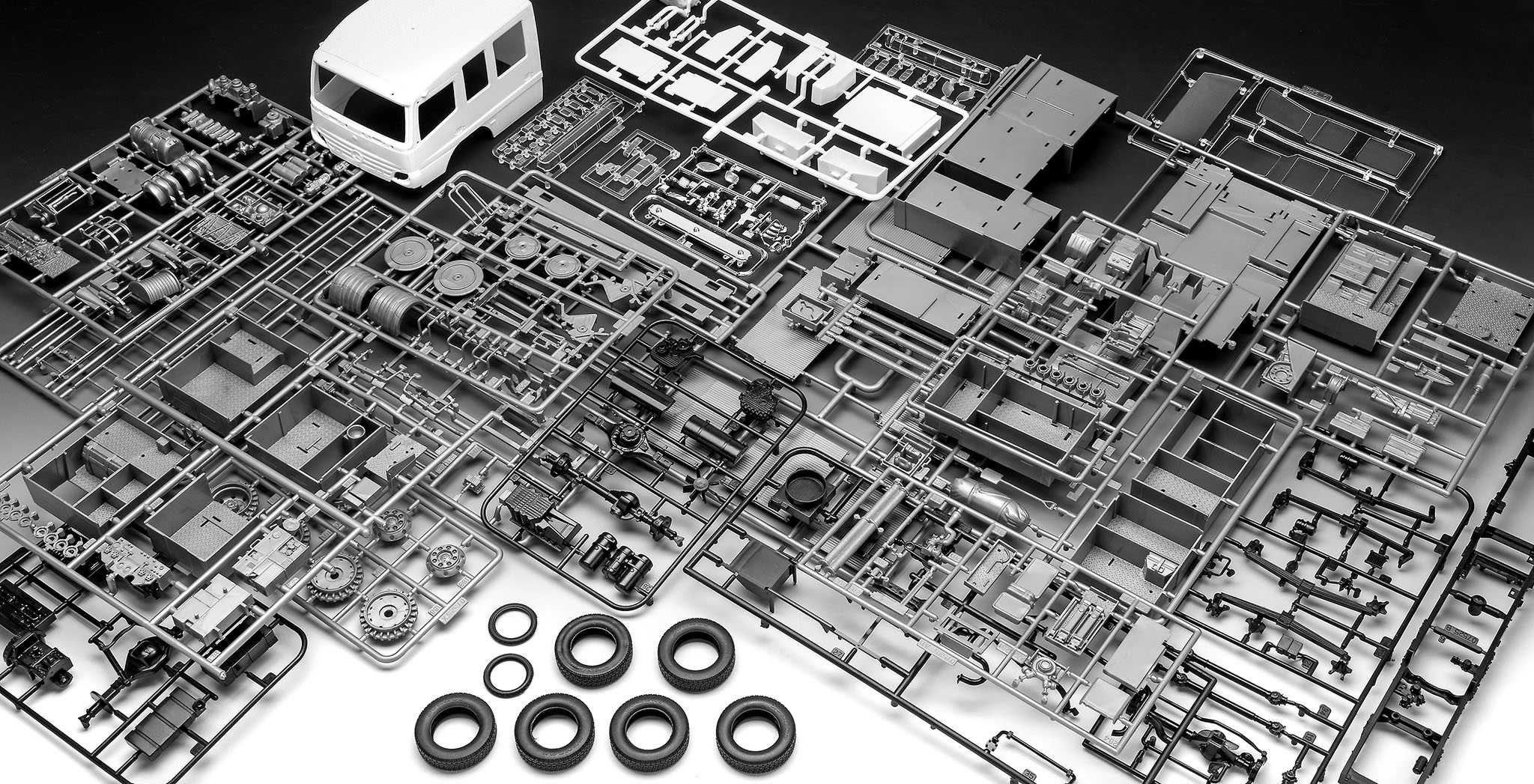 Plastic ModelKit auto 07404 - Schlingmann LF20/16 Mercedes Benz Atego 1529 AF (1:24)