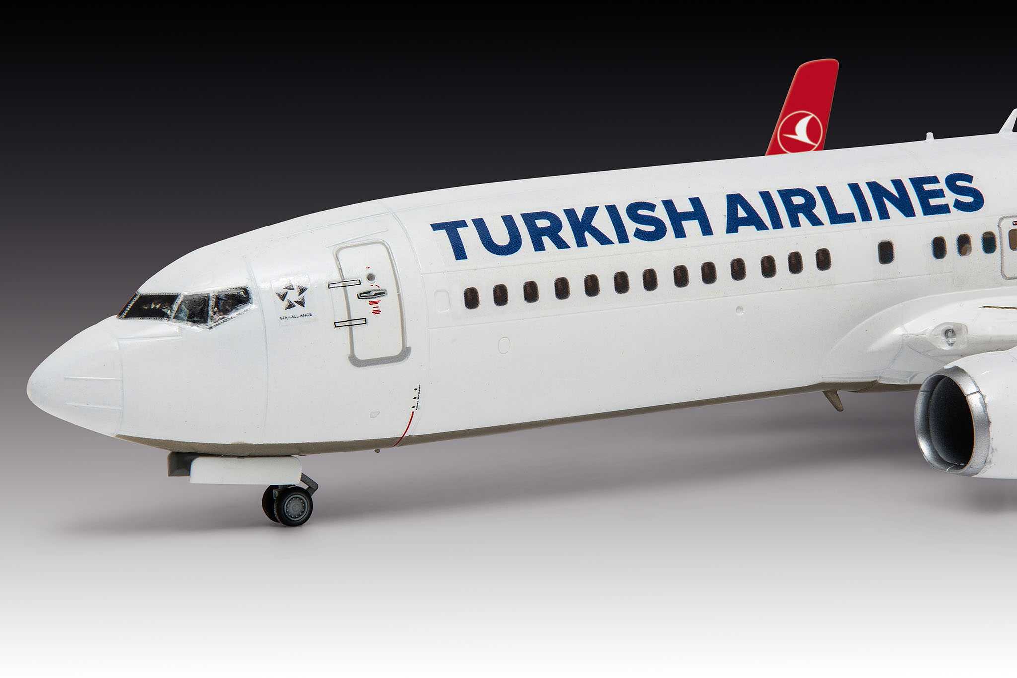Plastic ModelKit letadlo 03772 - Boeing 737-800 "Turkish Airlines" (1:144)