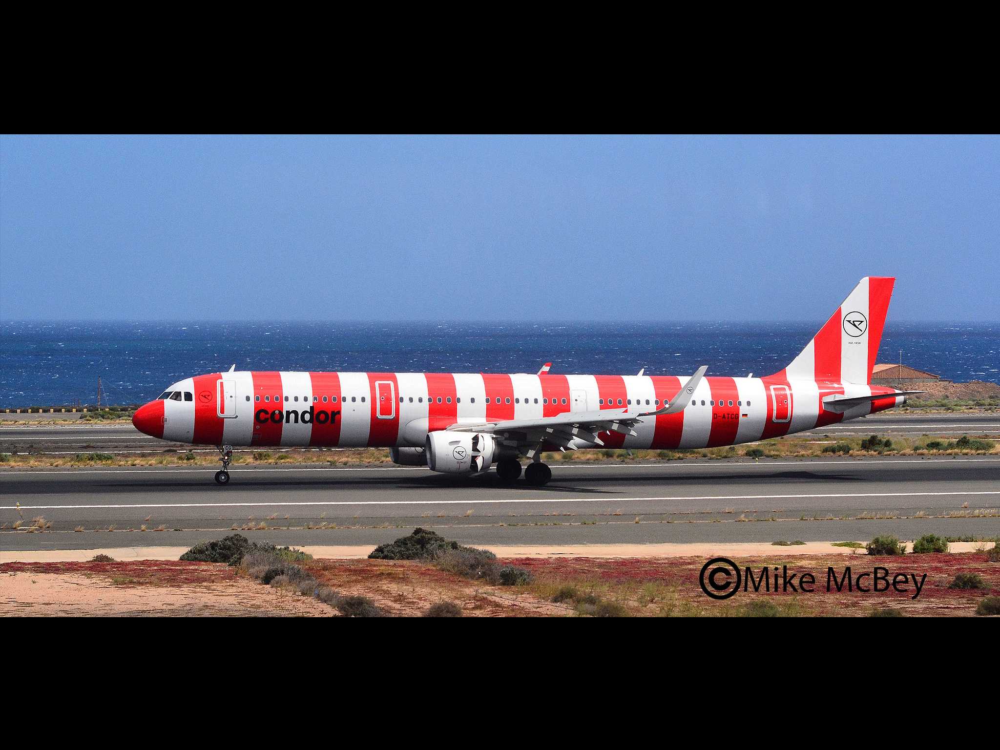 Plastic ModelKit letadlo 03788 - A321-200 Condor (1:144)