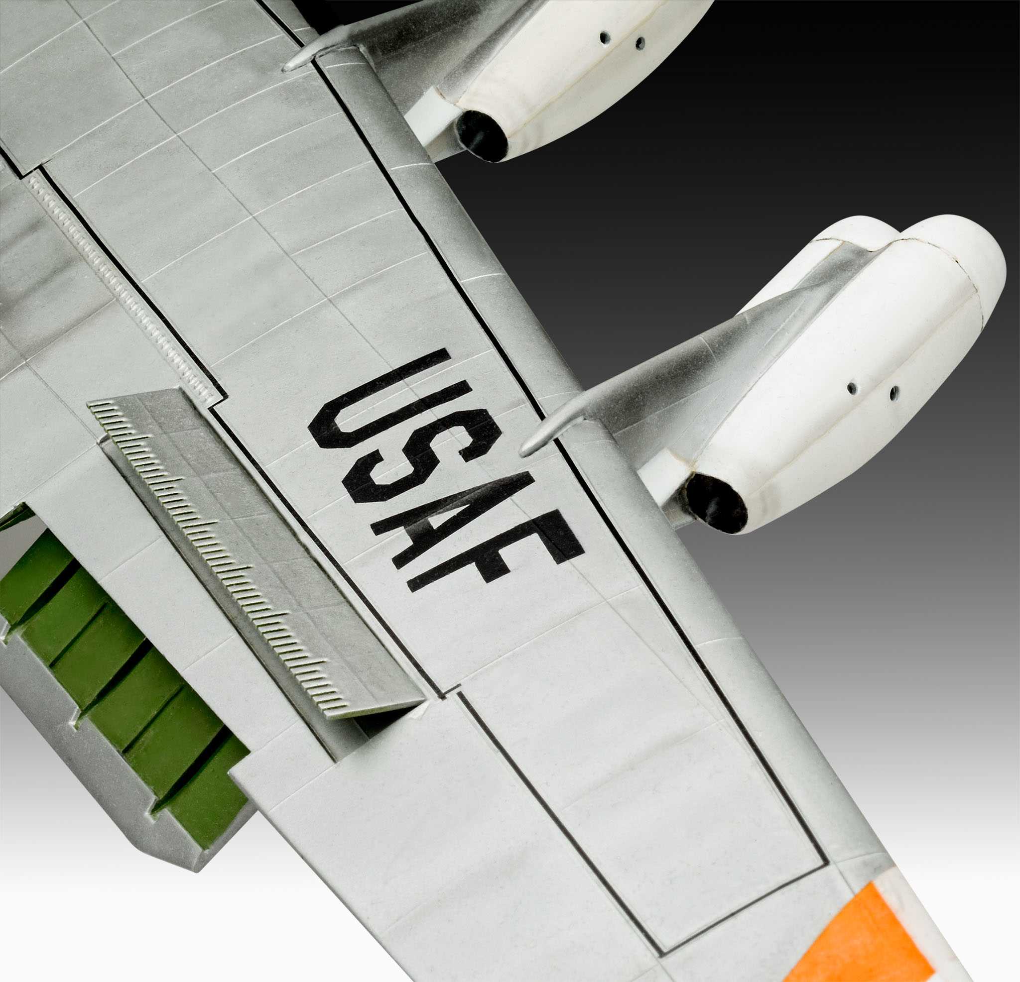 Plastic ModelKit letadlo 03793 - B-52D Stratofortress "Platinum Edition" (1:72)