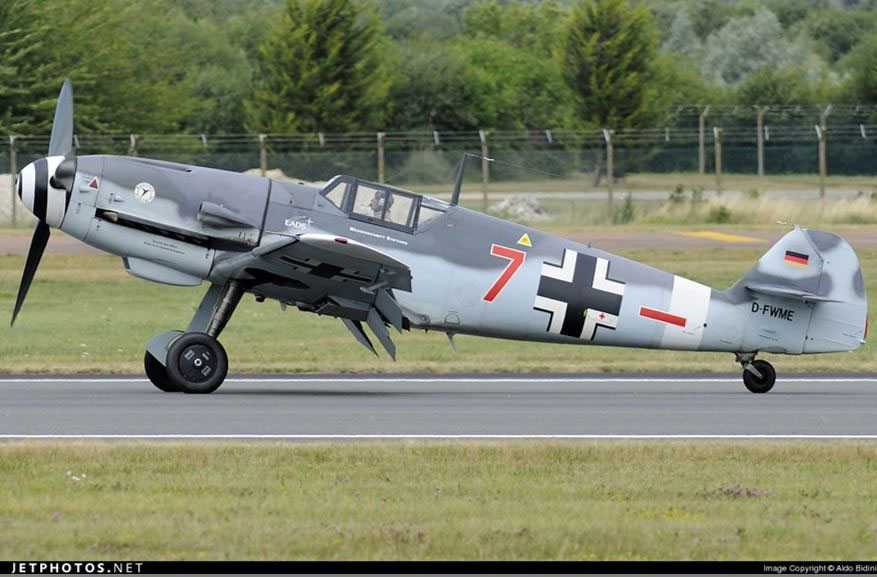 Plastic ModelKit letadlo 03829 - Messerschmitt Bf109G-2/4 (1:32)