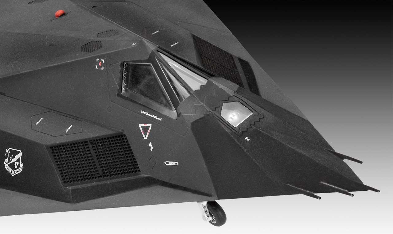 Plastic ModelKit letadlo 03899 - Lockheed Martin F-117A Nighthawk Stealth Fighter (1:72)