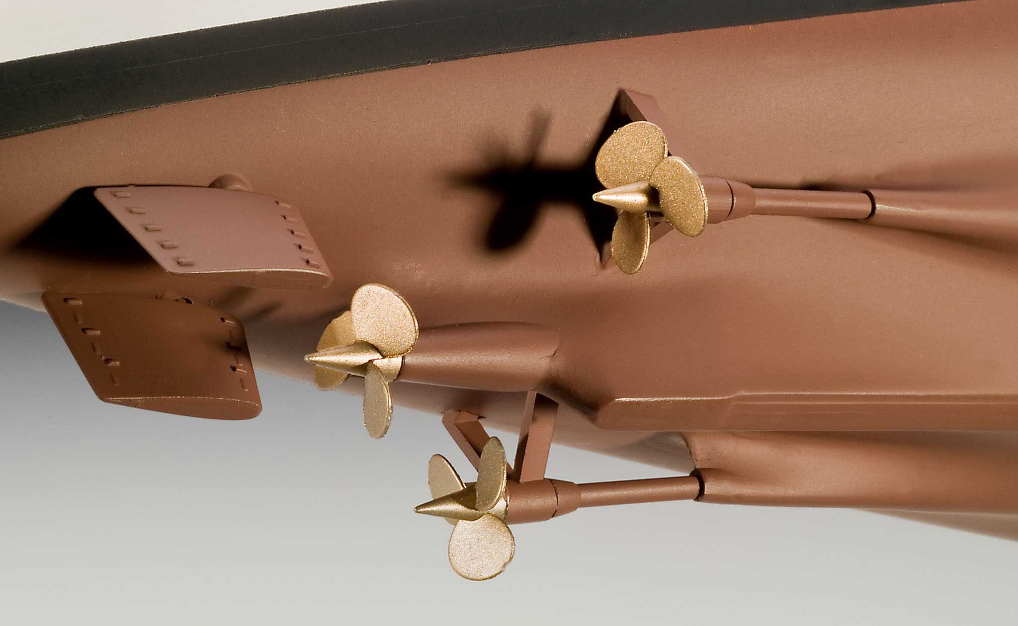 Plastic ModelKit loď 05096 - German Battleship WWII TIRPITZ (1:350)