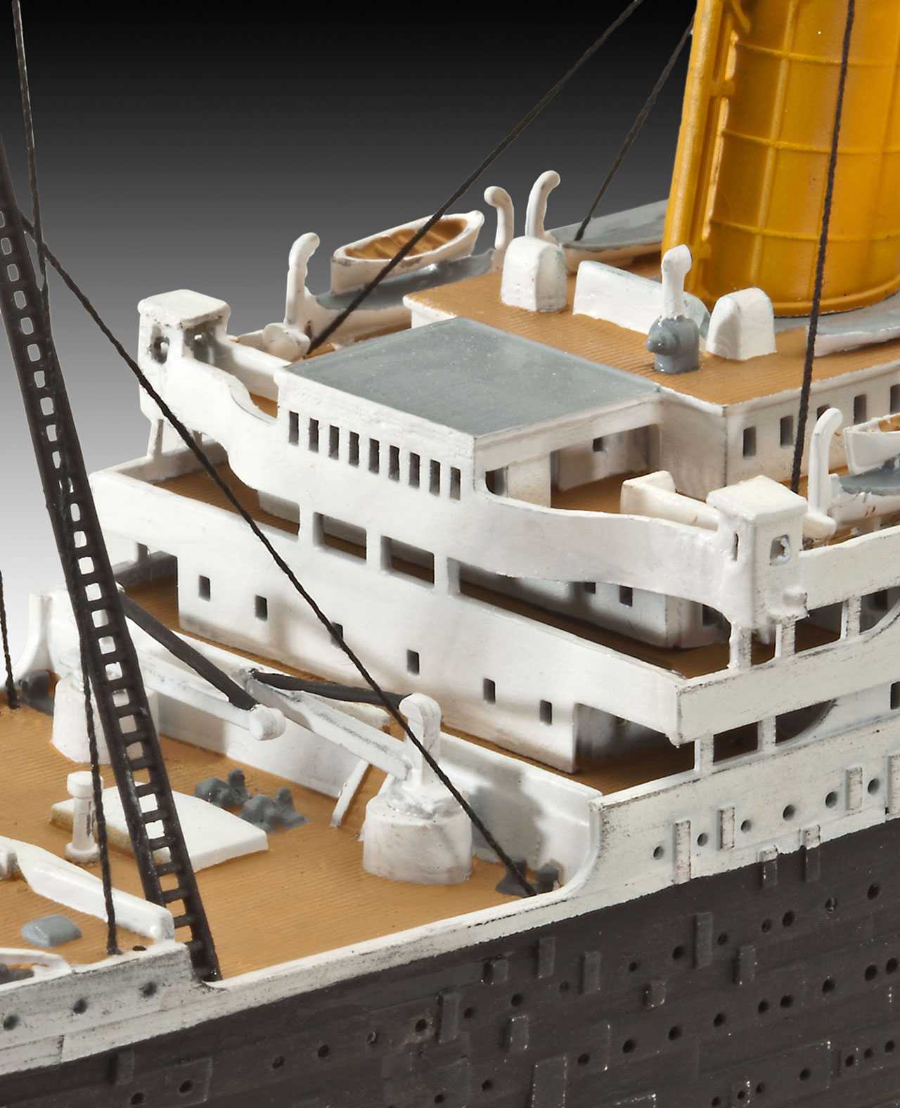 Plastic ModelKit loď 05210 - R.M.S. TITANIC (1:700)