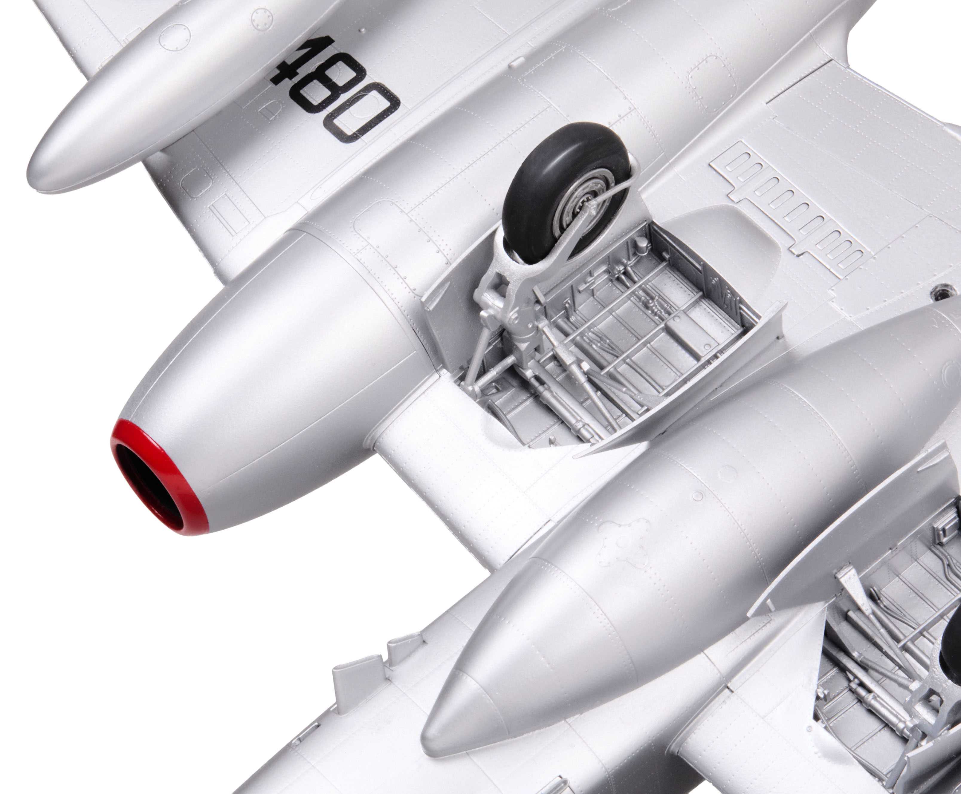 Plastic ModelKit letadlo 03779 - Gloster Meteor F.8/FR.9 (First Edition) (1:32)