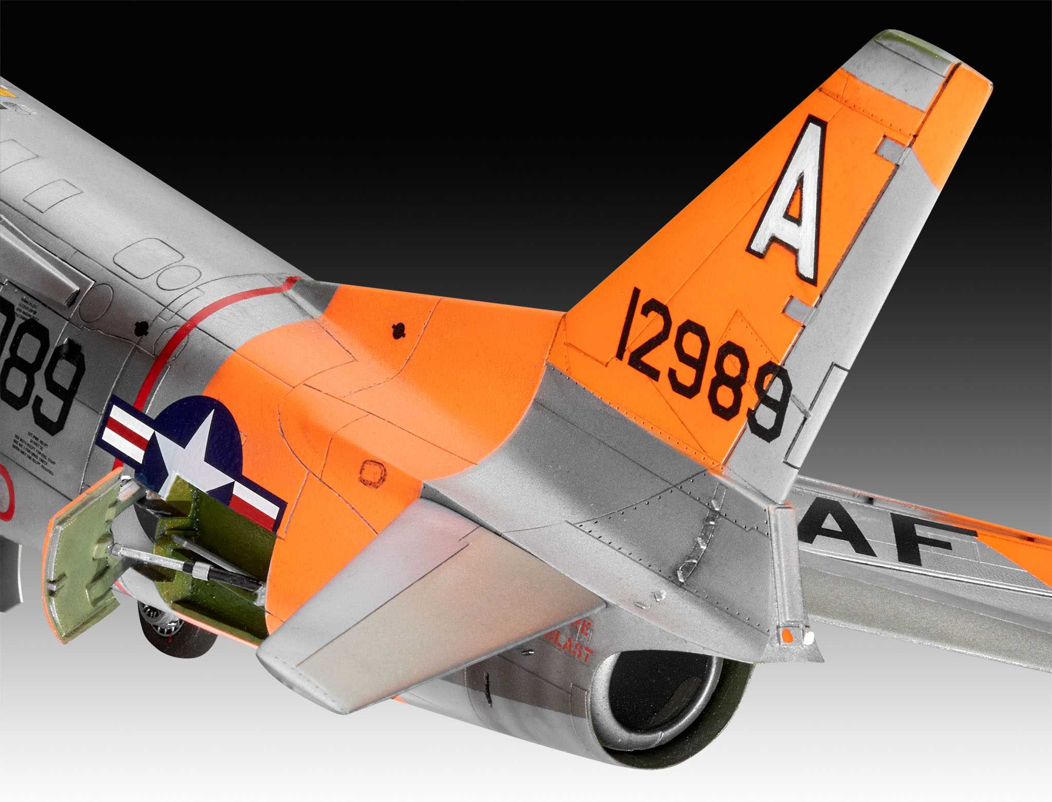 Plastic ModelKit letadlo 03832 - F-86D Dog Sabre (1:48)
