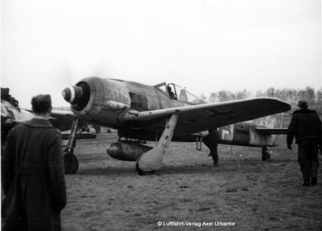 Plastic ModelKit letadlo 03874 - Fw190 A-8 "Sturmbock" (1:32)