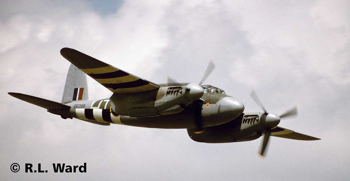 Plastic ModelKit letadlo 04758 - Mosquito Mk. IV (1:32)