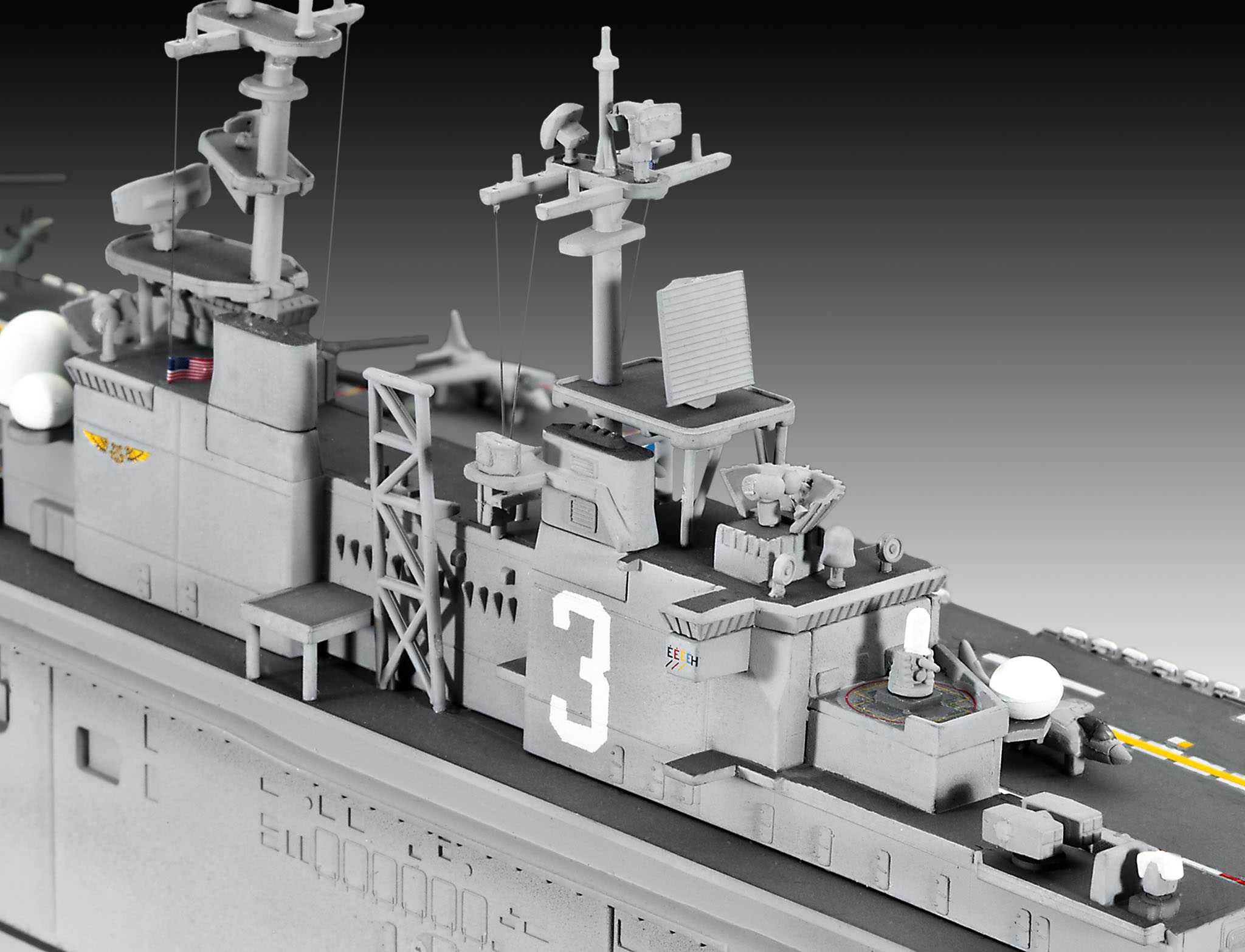 Plastic ModelKit loď 05178 - Assault Carrier USS WASP CLASS (1:700)