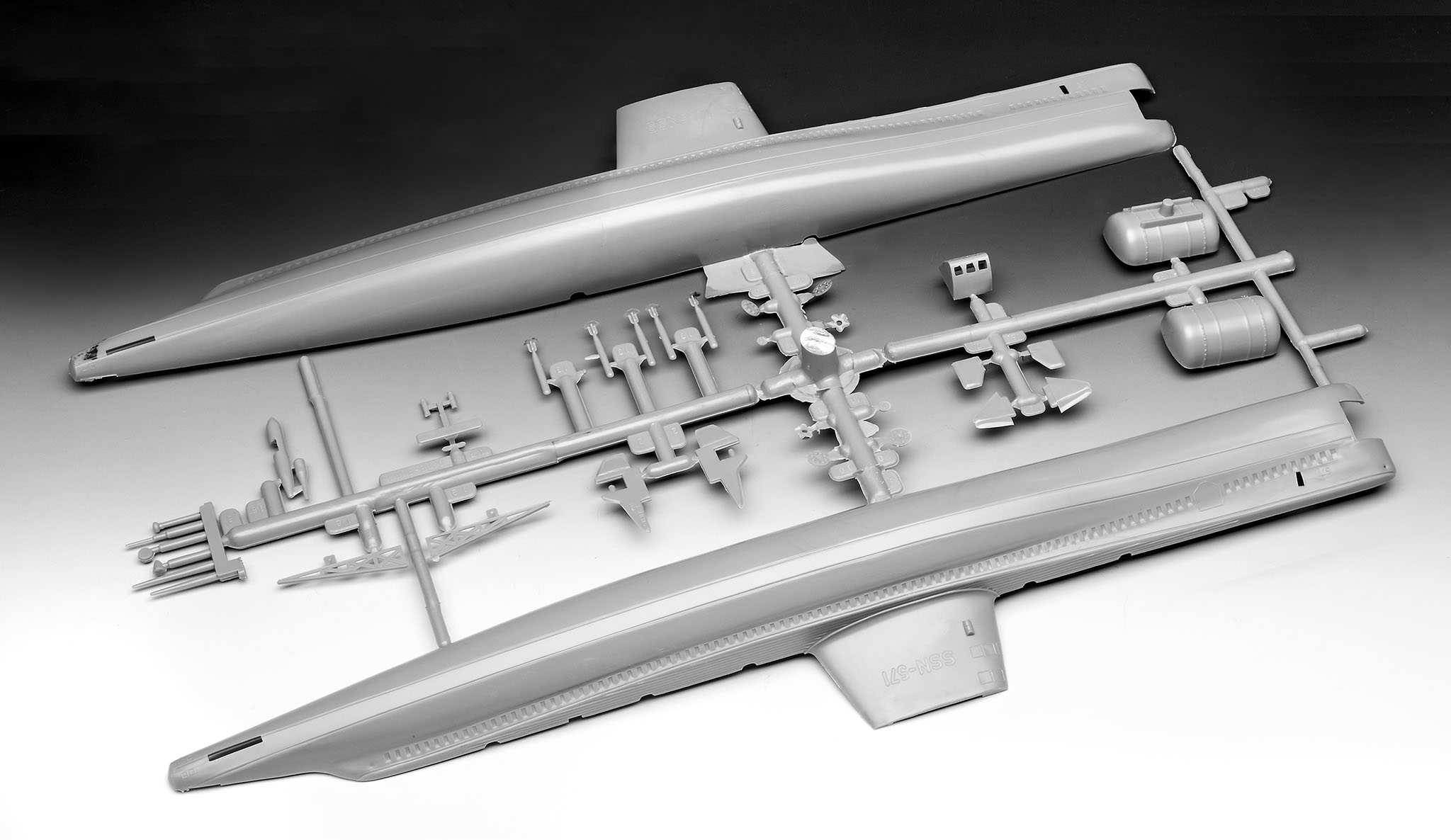 Plastic ModelKit ponorka 05184 - U.S.S. Nautilus (1:305)