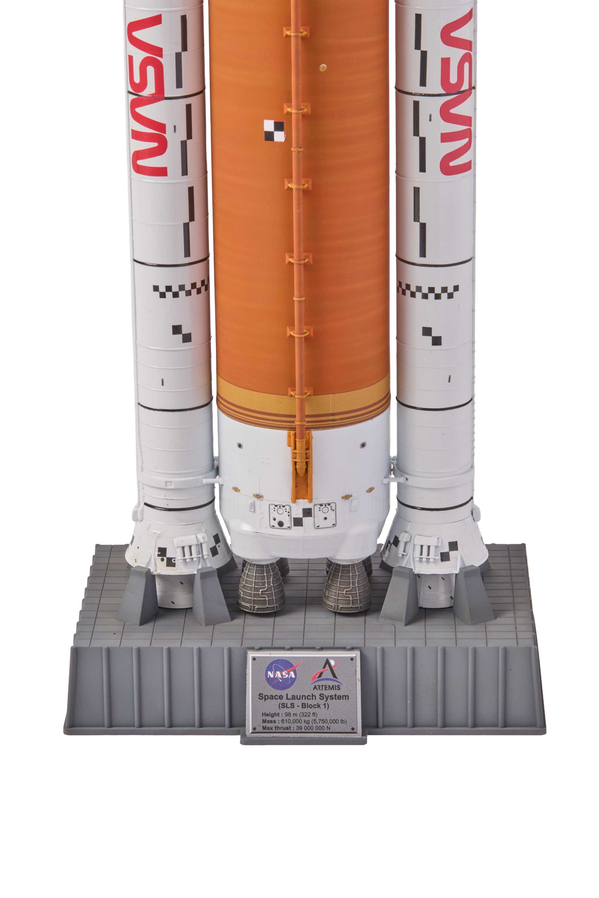 Plastic ModelKit vesmír 03760 - NASA Artemis Space Launch System (SLS) (1:144)